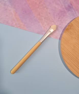 No-Nasties-bamboo-make-up-applicator