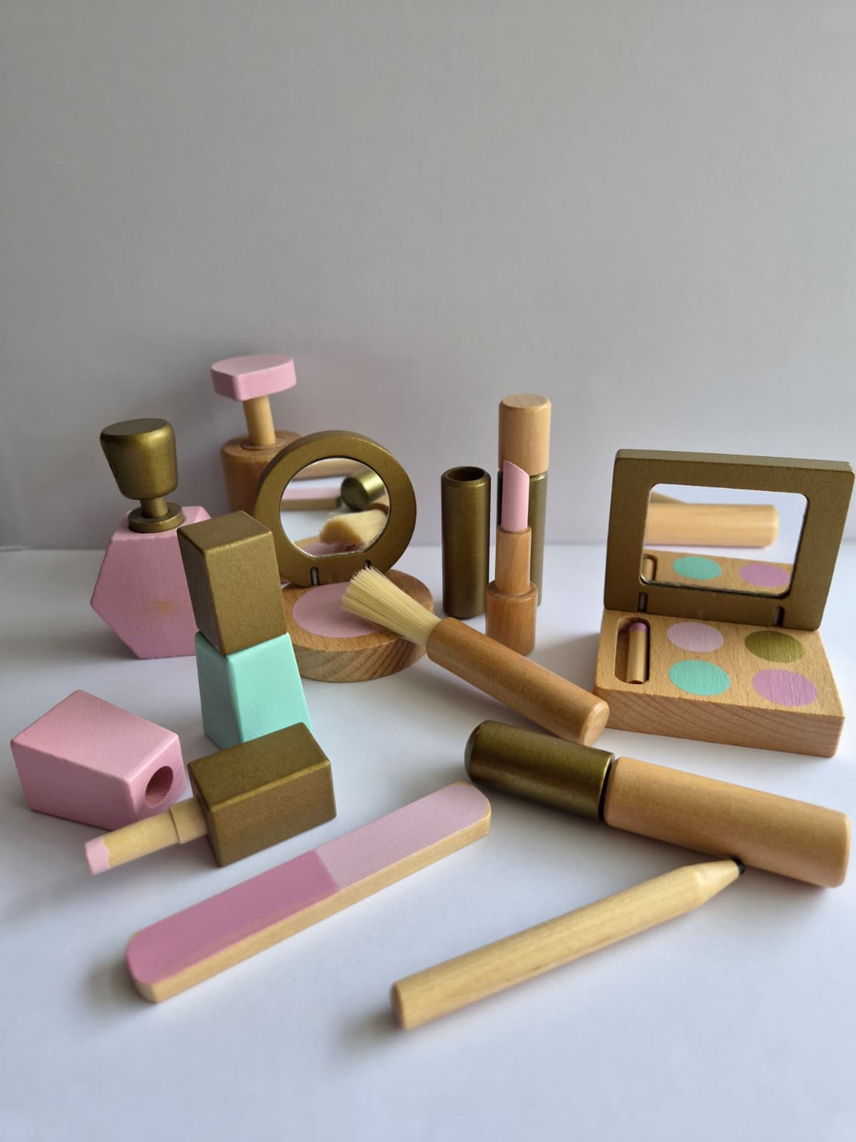 houten make-up-set-voor-kinderen