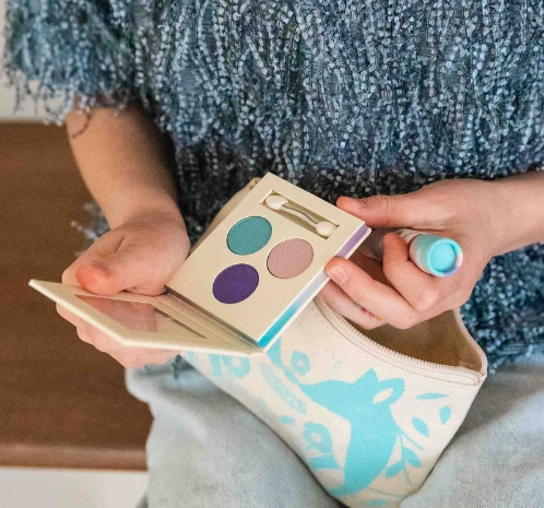 Namaki-blauwe-vos-make-up tasje